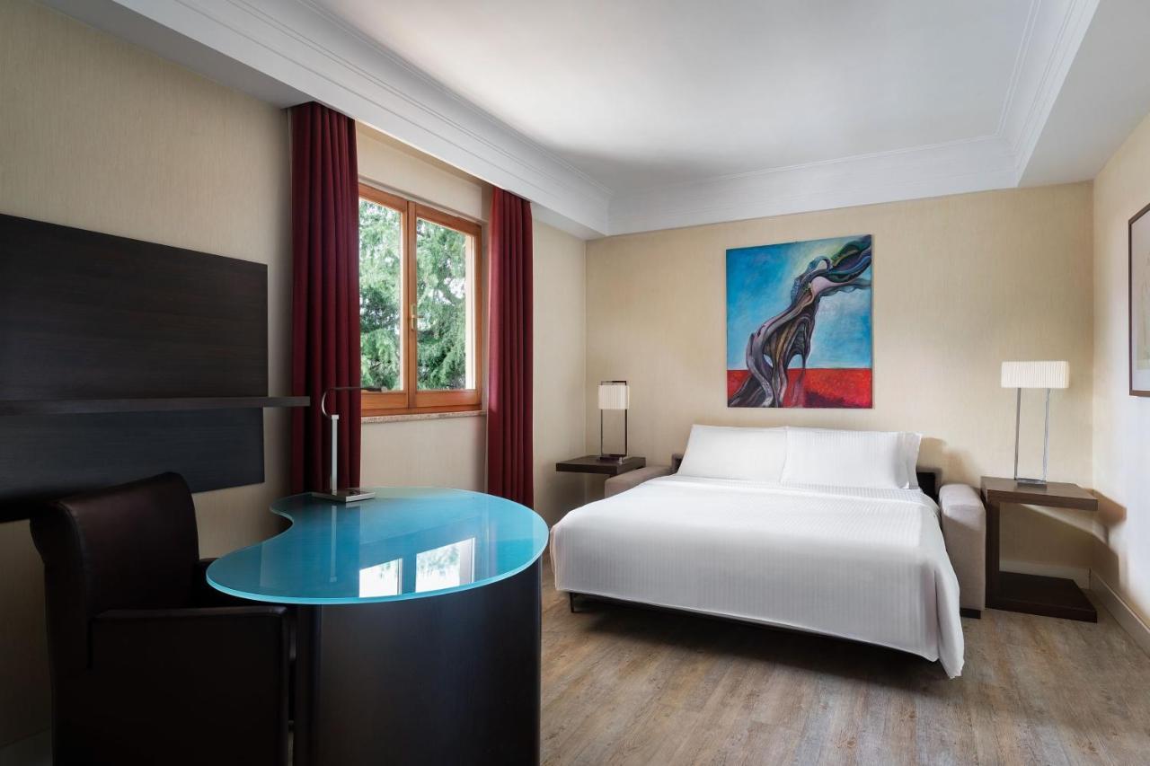Courtyard By Marriott Rome Central Park Luaran gambar
