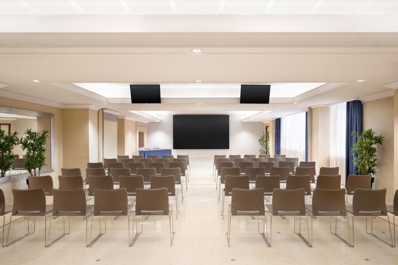 Courtyard By Marriott Rome Central Park Luaran gambar