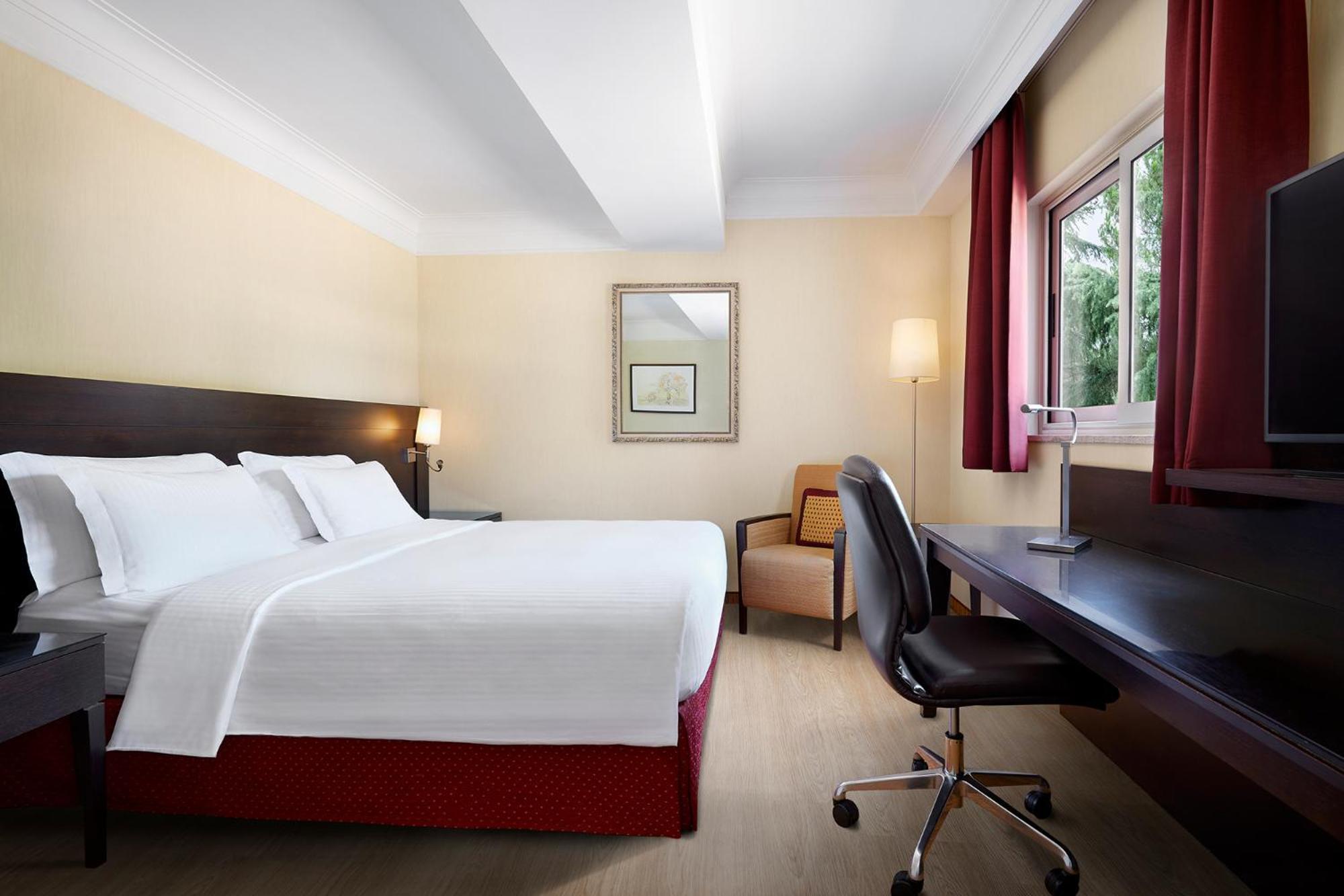 Courtyard By Marriott Rome Central Park Luaran gambar