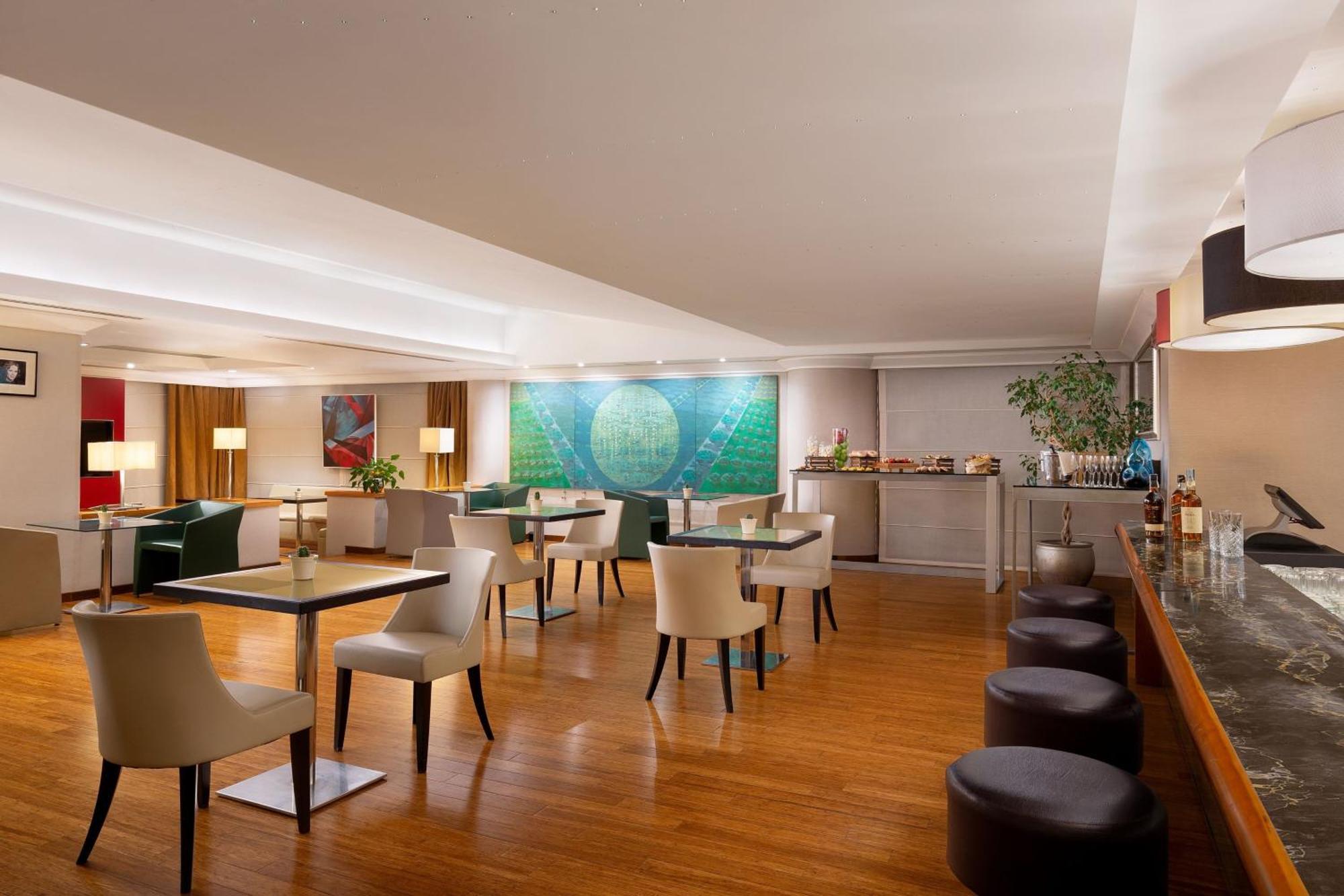 Courtyard By Marriott Rome Central Park Luaran gambar