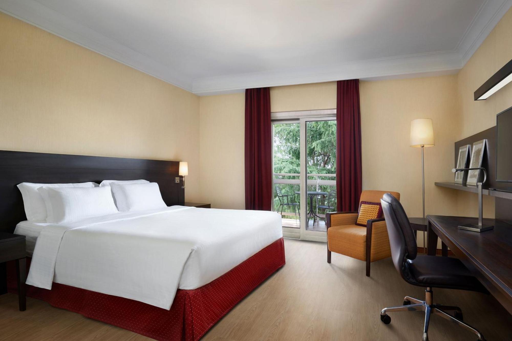Courtyard By Marriott Rome Central Park Luaran gambar