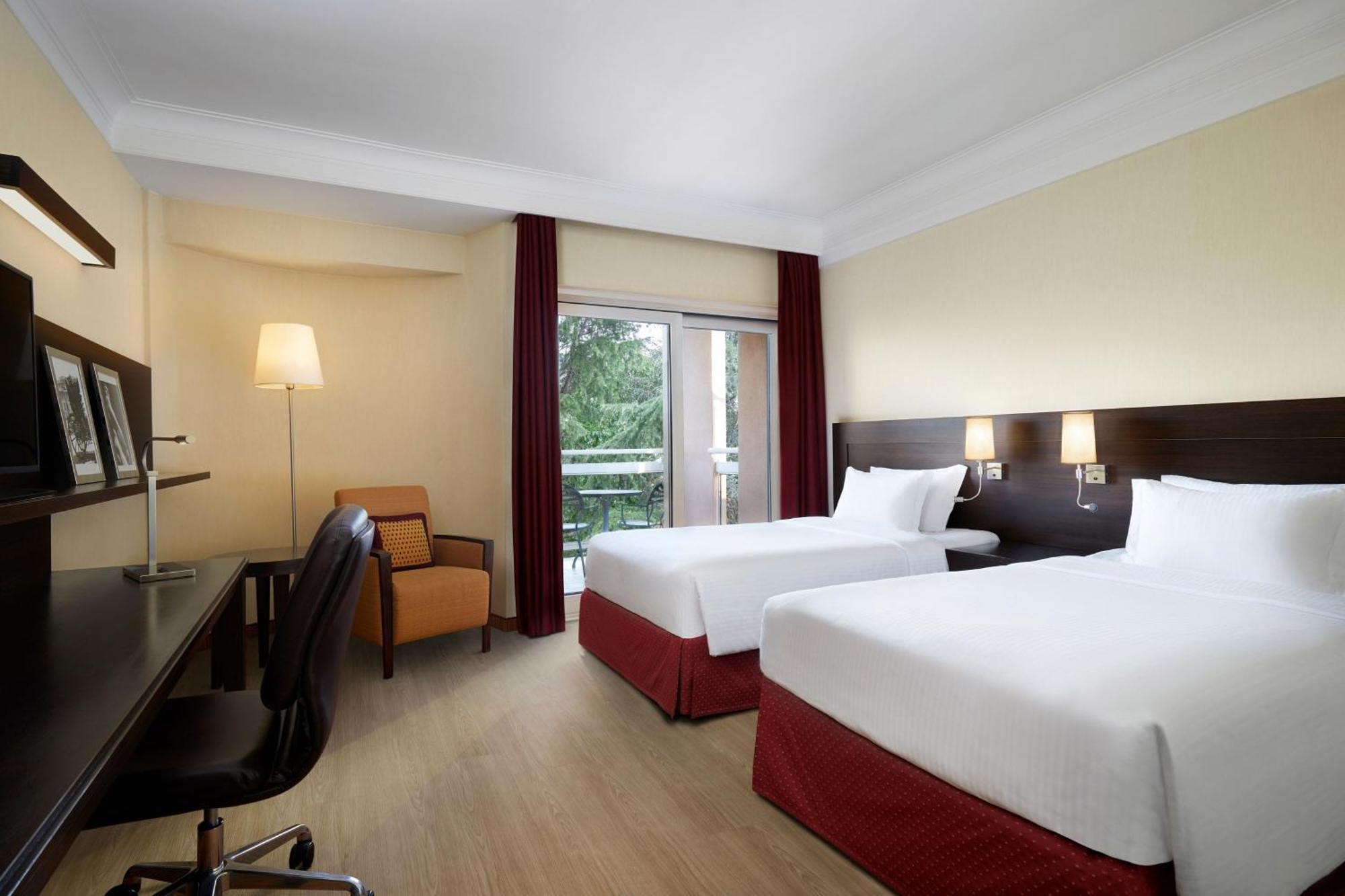 Courtyard By Marriott Rome Central Park Luaran gambar