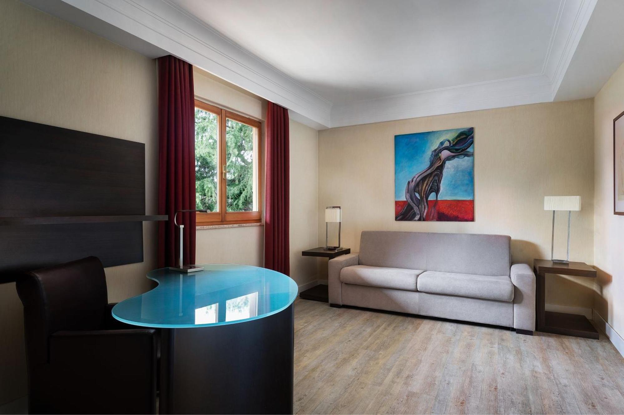 Courtyard By Marriott Rome Central Park Luaran gambar