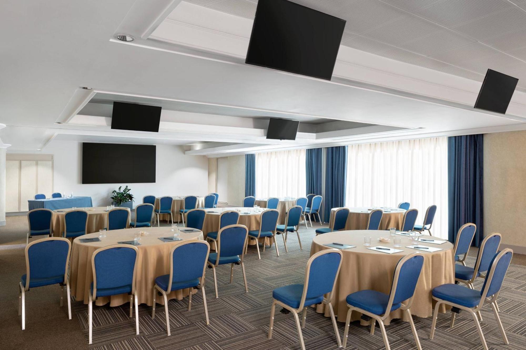 Courtyard By Marriott Rome Central Park Luaran gambar