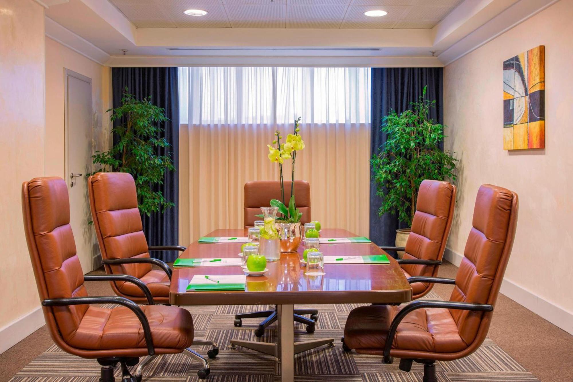 Courtyard By Marriott Rome Central Park Luaran gambar