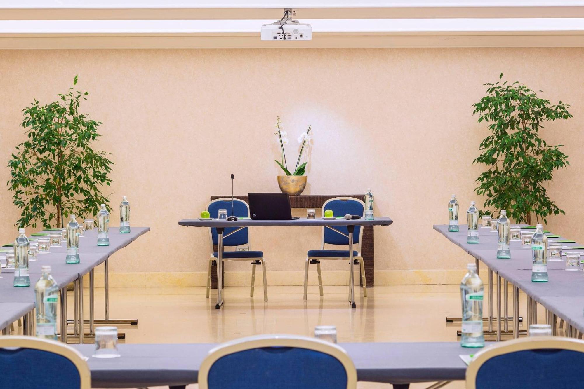 Courtyard By Marriott Rome Central Park Luaran gambar