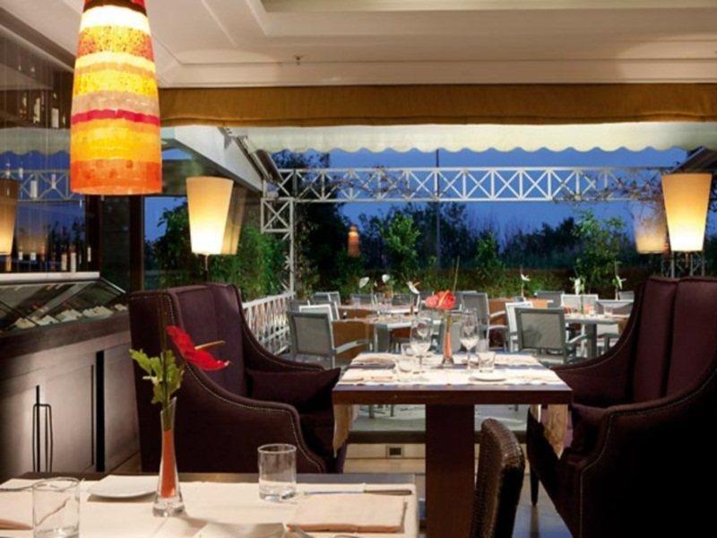 Courtyard By Marriott Rome Central Park Luaran gambar